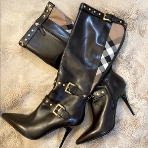 Burberry Boots 💎